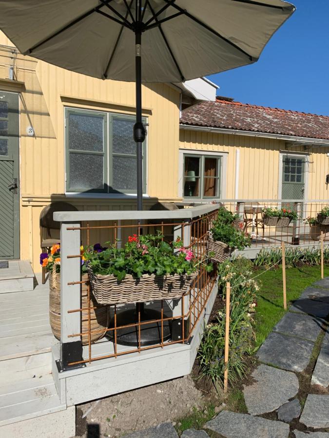 Tva Sma Svin Bnb Trosa Exterior photo